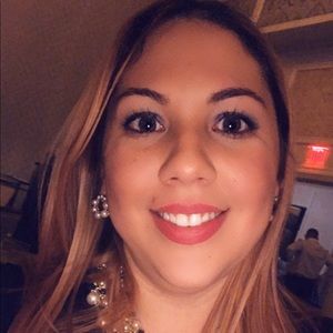 Meet your Posher, Annabella